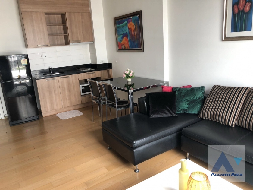 unit 1 Bedroom  Condominium For Rent & Sale in Charoen Nakhon, Bangkok  near BTS Krung Thon Buri (AA43553)