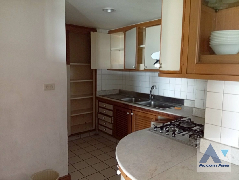  1  3 br Apartment For Rent in Sukhumvit ,Bangkok BTS Nana at Contemporary Lifestyle AA43562