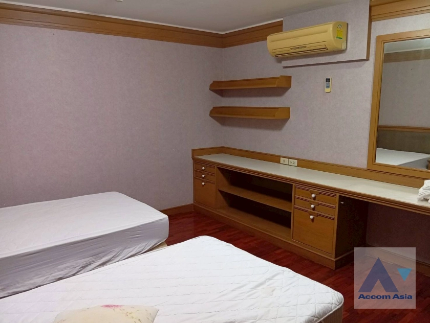 11  3 br Apartment For Rent in Sukhumvit ,Bangkok BTS Nana at Contemporary Lifestyle AA43562