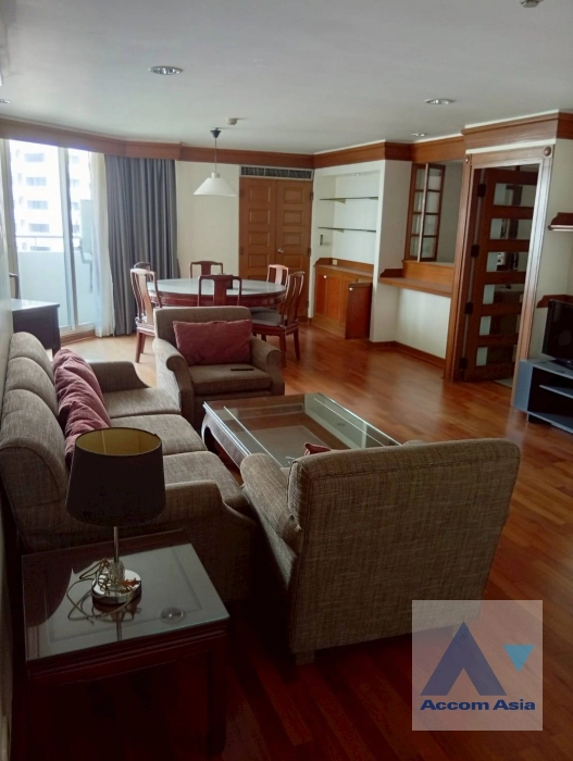  Contemporary Lifestyle Apartment  3 Bedroom for Rent BTS Nana in Sukhumvit Bangkok
