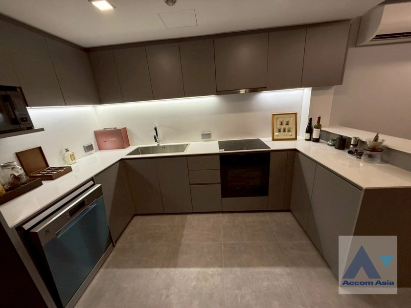 6  4 br Apartment For Rent in Sukhumvit ,Bangkok BTS Asok at Comfortable of Living Space AA43568