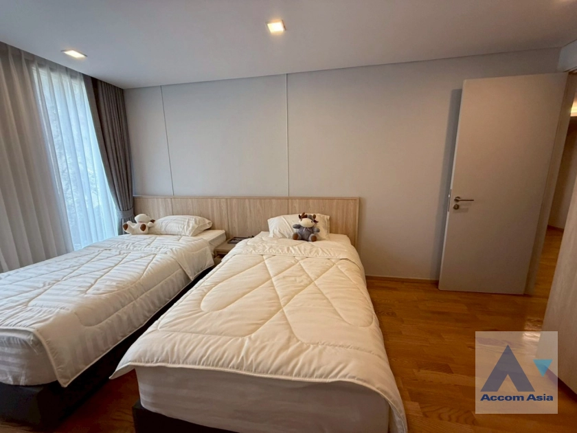 12  4 br Apartment For Rent in Sukhumvit ,Bangkok BTS Asok at Comfortable of Living Space AA43568