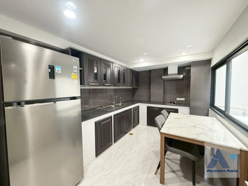 6  5 br House For Rent in Sukhumvit ,Bangkok BTS Thong Lo AA43569