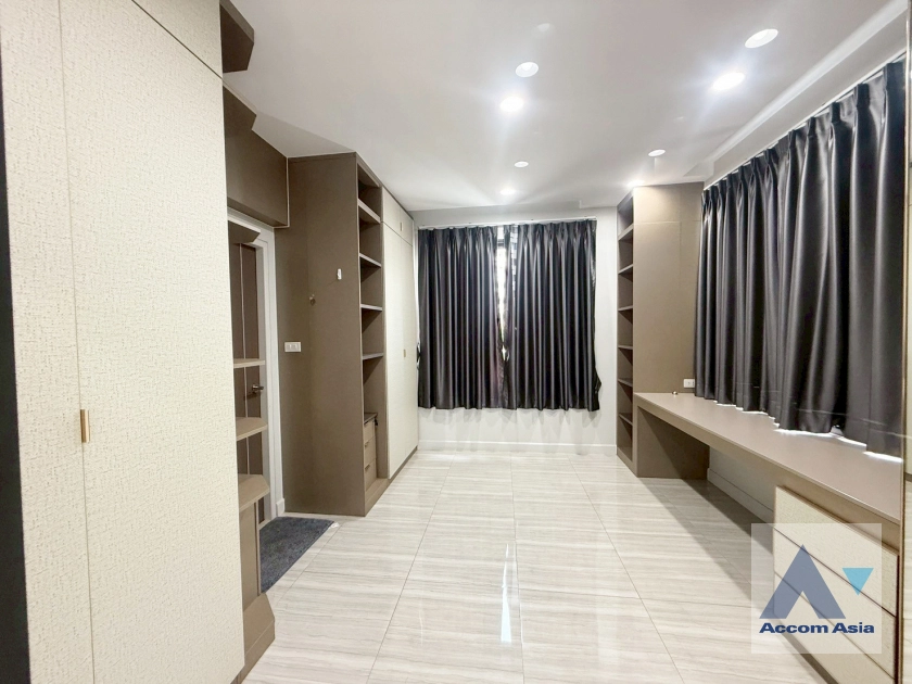 14  5 br House For Rent in Sukhumvit ,Bangkok BTS Thong Lo AA43569