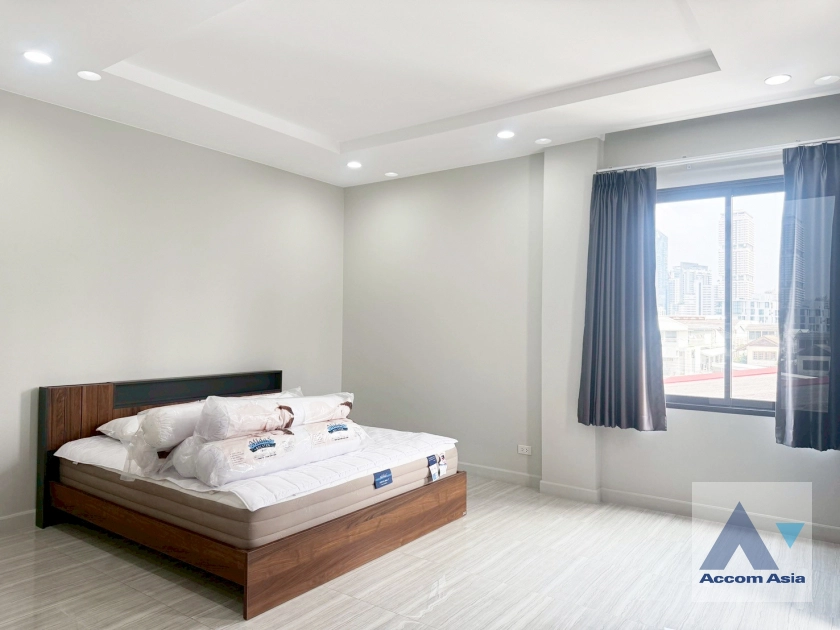 12  5 br House For Rent in Sukhumvit ,Bangkok BTS Thong Lo AA43569