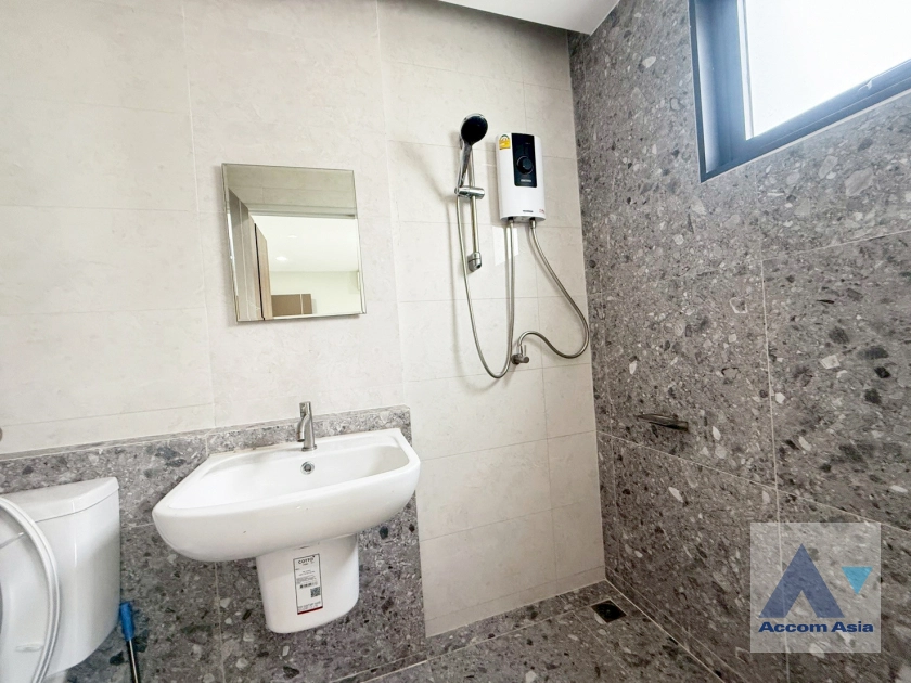 16  5 br House For Rent in Sukhumvit ,Bangkok BTS Thong Lo AA43569