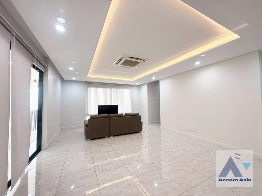 4  5 br House For Rent in Sukhumvit ,Bangkok BTS Thong Lo AA43569