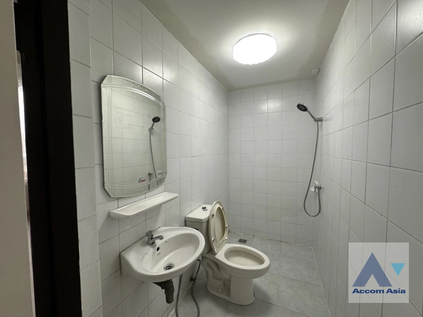 18  4 br Townhouse for rent and sale in Sathorn ,Bangkok MRT Khlong Toei - MRT Lumphini at Yenakart Residence AA43570