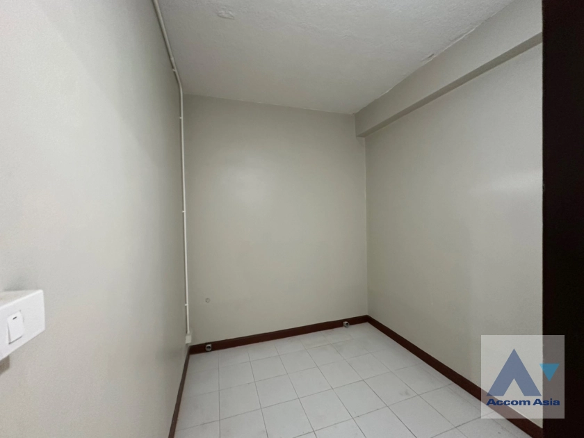 40  4 br Townhouse for rent and sale in Sathorn ,Bangkok MRT Khlong Toei - MRT Lumphini at Yenakart Residence AA43570