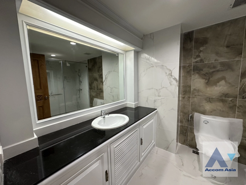 26  4 br Townhouse for rent and sale in Sathorn ,Bangkok MRT Khlong Toei - MRT Lumphini at Yenakart Residence AA43570