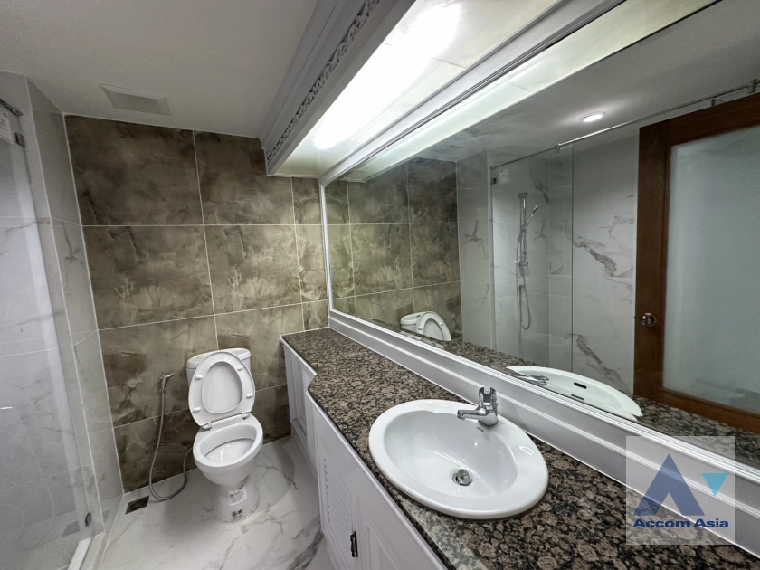 29  4 br Townhouse for rent and sale in Sathorn ,Bangkok MRT Khlong Toei - MRT Lumphini at Yenakart Residence AA43570