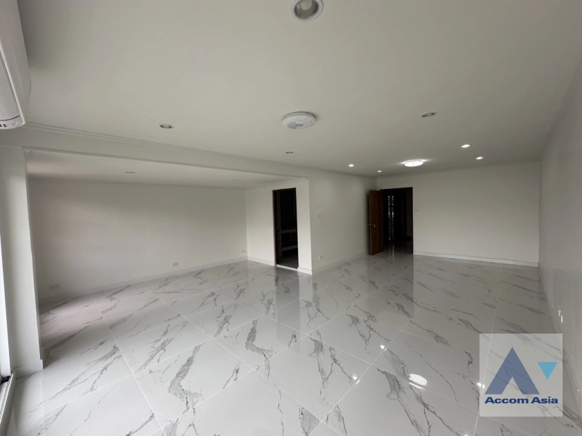 13  4 br Townhouse for rent and sale in Sathorn ,Bangkok MRT Khlong Toei - MRT Lumphini at Yenakart Residence AA43570