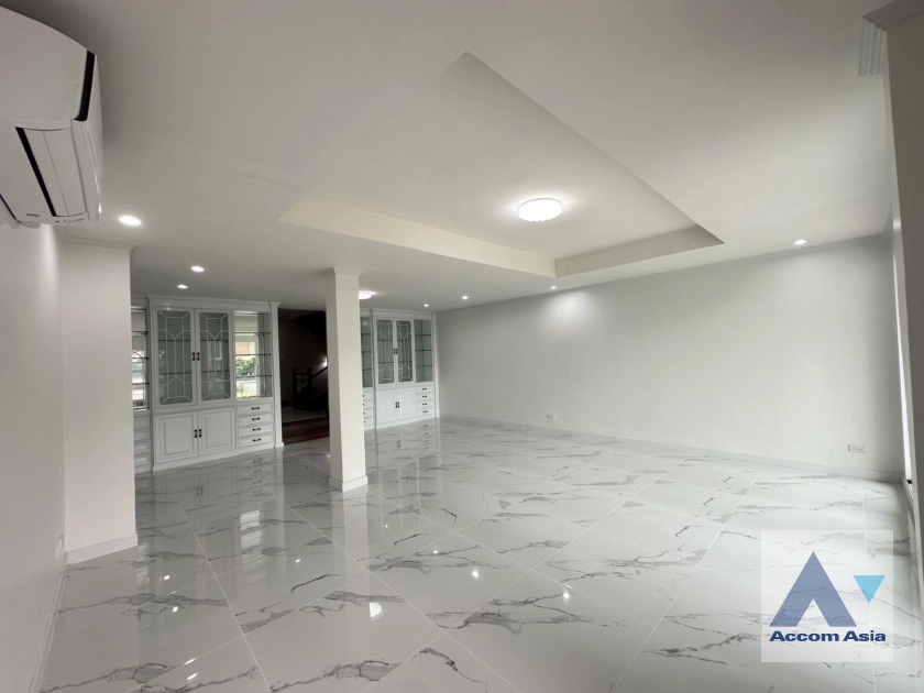 7  4 br Townhouse for rent and sale in Sathorn ,Bangkok MRT Khlong Toei - MRT Lumphini at Yenakart Residence AA43570