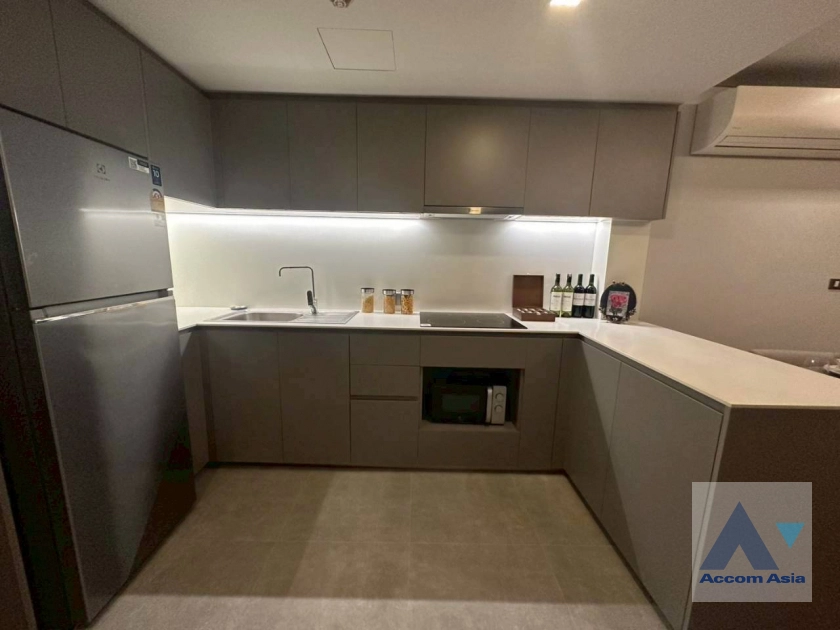 5  2 br Apartment For Rent in Sukhumvit ,Bangkok BTS Asok at Comfortable of Living Space AA43574