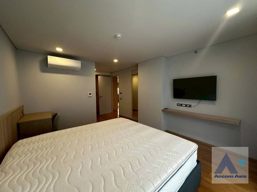 9  2 br Apartment for rent and sale in Sukhumvit ,Bangkok BTS Asok at Comfortable of Living Space AA43575