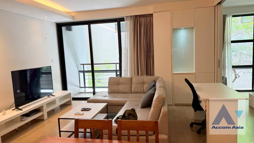 unit 1 Bedroom  Condominium For Rent in Sukhumvit, Bangkok  near BTS Ekkamai (AA43581)