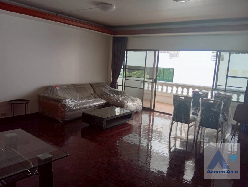 unit 3 Bedrooms  Apartment For Rent & Sale in Sukhumvit, Bangkok  near BTS Phrom Phong (AA43585)