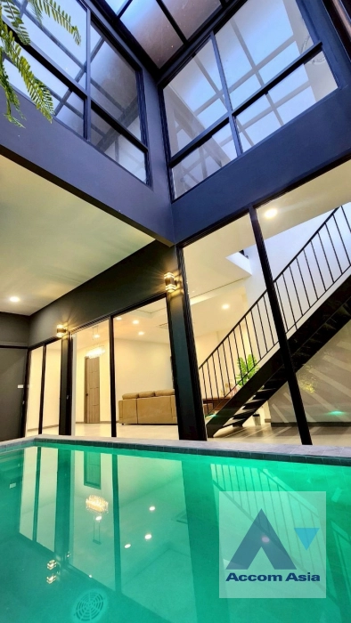  1  3 br House For Sale in Sukhumvit ,Bangkok BTS Bang Chak AA43586