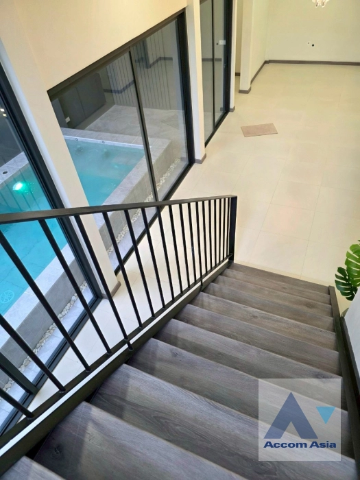 14  3 br House For Sale in Sukhumvit ,Bangkok BTS Bang Chak AA43586