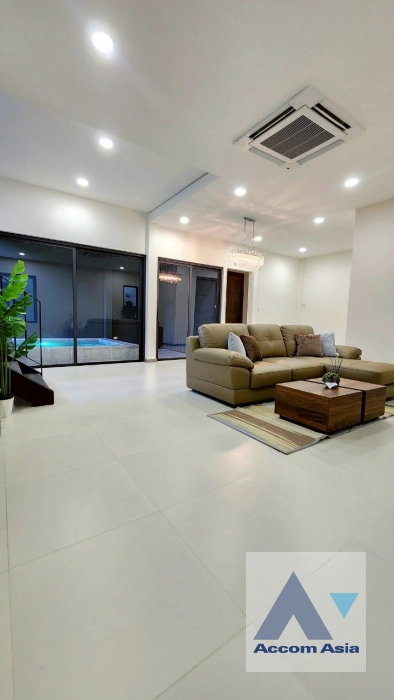 10  3 br House For Sale in Sukhumvit ,Bangkok BTS Bang Chak AA43586