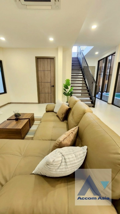 12  3 br House For Sale in Sukhumvit ,Bangkok BTS Bang Chak AA43586