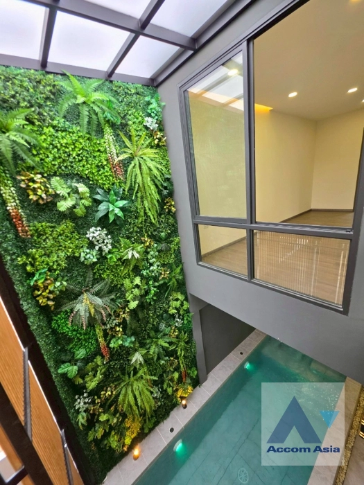 7  3 br House For Sale in Sukhumvit ,Bangkok BTS Bang Chak AA43586