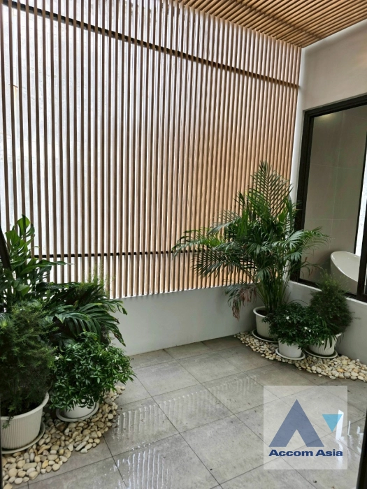 23  3 br House For Sale in Sukhumvit ,Bangkok BTS Bang Chak AA43586