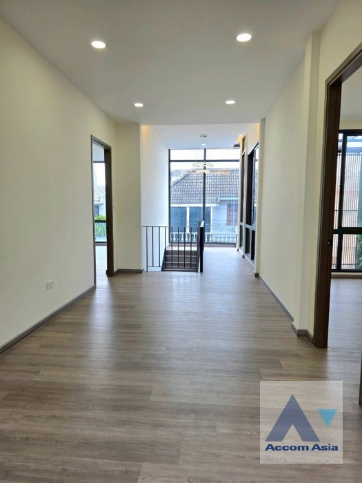 17  3 br House For Sale in Sukhumvit ,Bangkok BTS Bang Chak AA43586