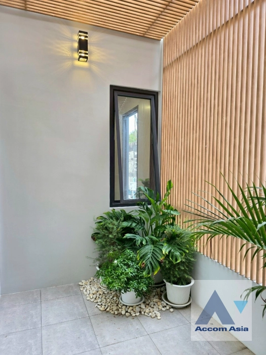 25  3 br House For Sale in Sukhumvit ,Bangkok BTS Bang Chak AA43586