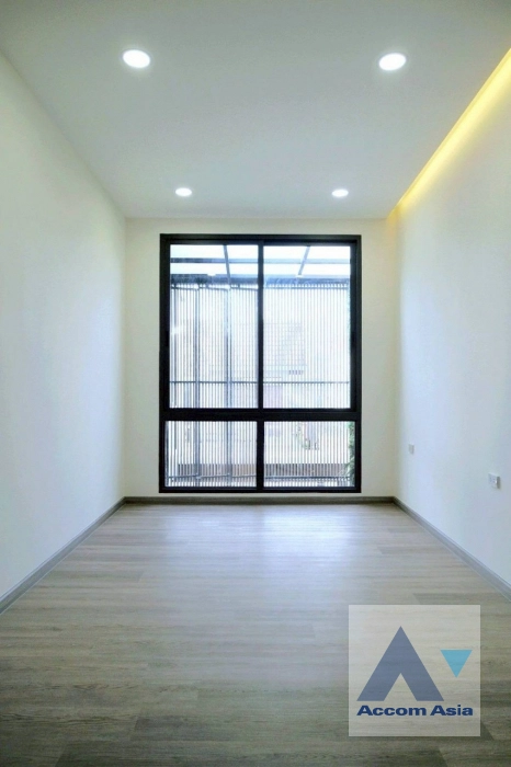 20  3 br House For Sale in Sukhumvit ,Bangkok BTS Bang Chak AA43586