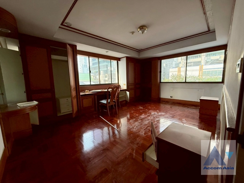 6  2 br Apartment for rent and sale in Sathorn ,Bangkok BTS Surasak at Good Location AA43589