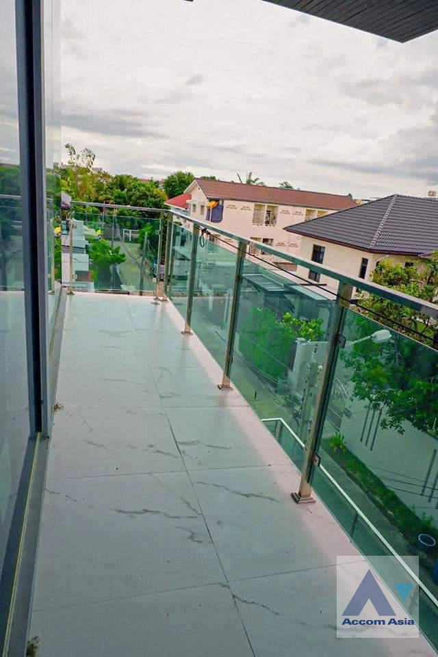 20  4 br House For Sale in Lat Phrao ,Bangkok  AA43590