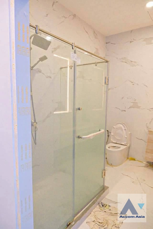 16  4 br House For Sale in Lat Phrao ,Bangkok  AA43590