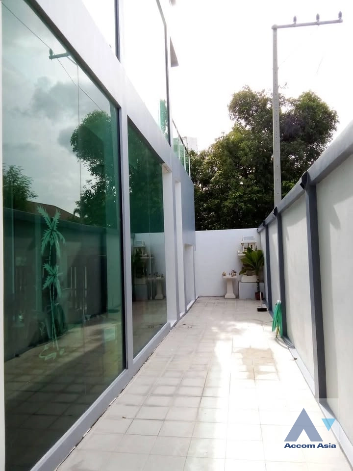18  4 br House For Sale in Lat Phrao ,Bangkok  AA43590