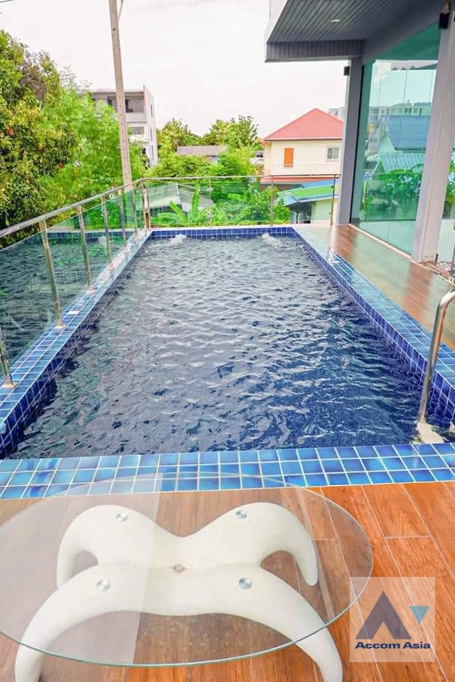  1  4 br House For Sale in Lat Phrao ,Bangkok  AA43590