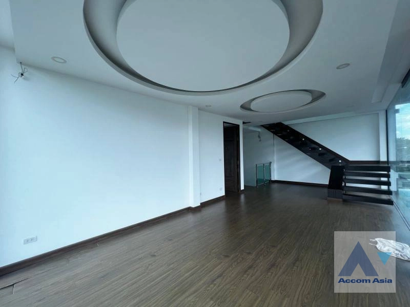 13  4 br House For Sale in Lat Phrao ,Bangkok  AA43590