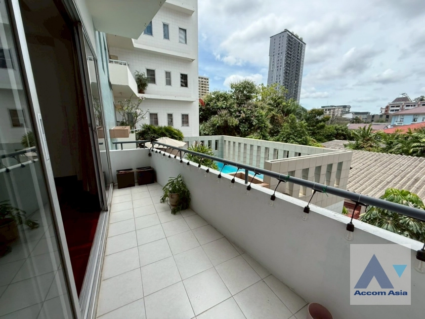 14  3 br Apartment For Rent in Sathorn ,Bangkok BTS Chong Nonsi at Low Rised Building AA43597