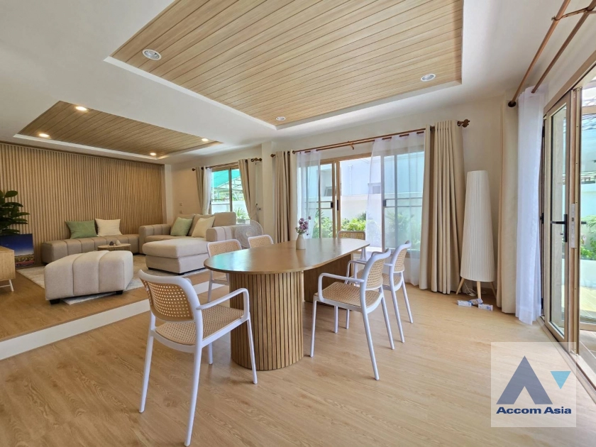  1  3 br House For Sale in Sukhumvit ,Bangkok BTS On Nut AA43606
