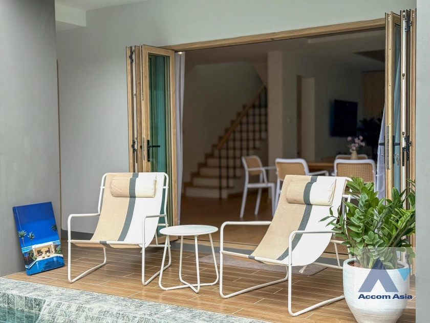 16  3 br House For Sale in Sukhumvit ,Bangkok BTS On Nut AA43606