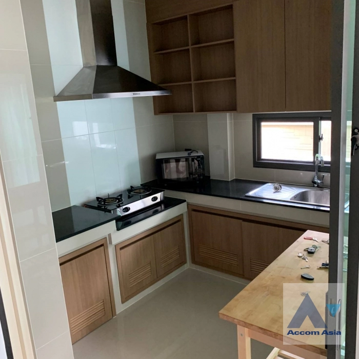 unit 4 Bedrooms  House For Rent & Sale in Krungthep Kreetha, Bangkok  (AA43607)