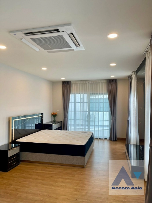 10  4 br House For Rent in Samutprakan ,Samutprakan  at Centro Bangna AA43611