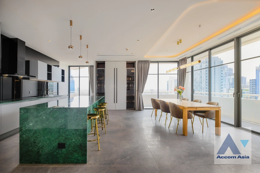 unitSuper Luxury, Huge Terrace, Duplex Condo, Penthouse | Thonglor Jungle paradise. Duplex Penthouse. Jacuzzi on Terrace. 