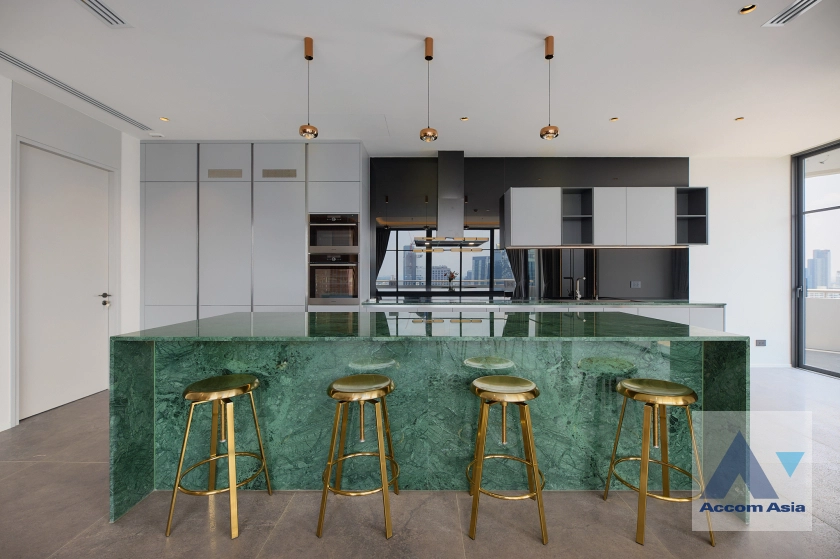 unitSuper Luxury, Huge Terrace, Duplex Condo, Penthouse | Thonglor Jungle paradise. Duplex Penthouse. Jacuzzi on Terrace. 