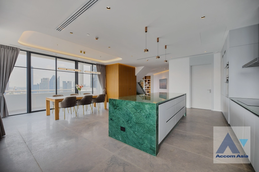 unitSuper Luxury, Huge Terrace, Duplex Condo, Penthouse | Thonglor Jungle paradise. Duplex Penthouse. Jacuzzi on Terrace. 