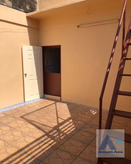 10  Shophouse For Sale in Sukhumvit ,Bangkok BTS Phra khanong AA43626