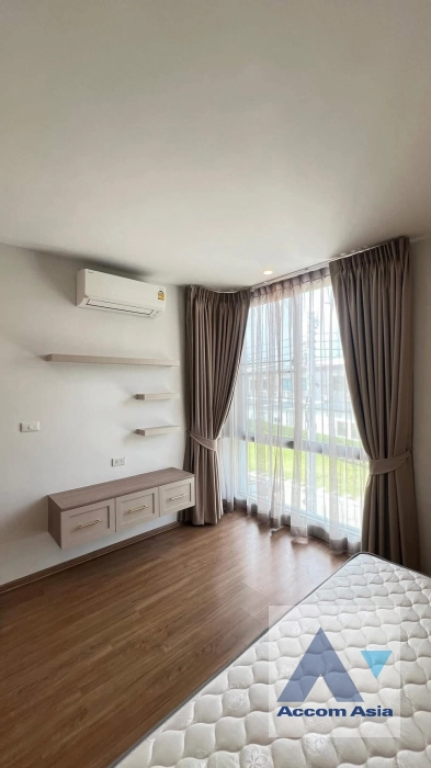 9  3 br Townhouse For Rent in Samutprakan ,Samutprakan  at House AA43627