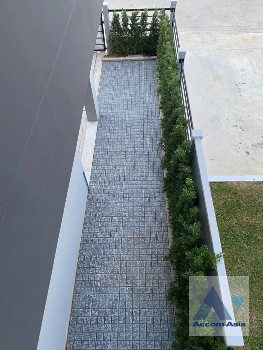 10  3 br Townhouse For Rent in Samutprakan ,Samutprakan  at House AA43627