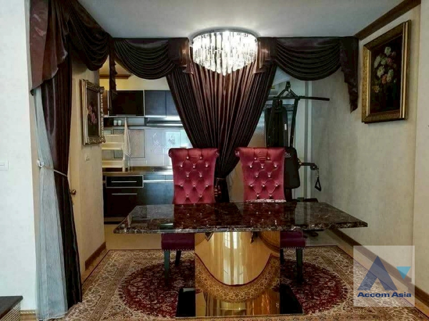 unit 3 Bedrooms  House For Rent in Krungthep Kreetha, Bangkok  (AA43628)