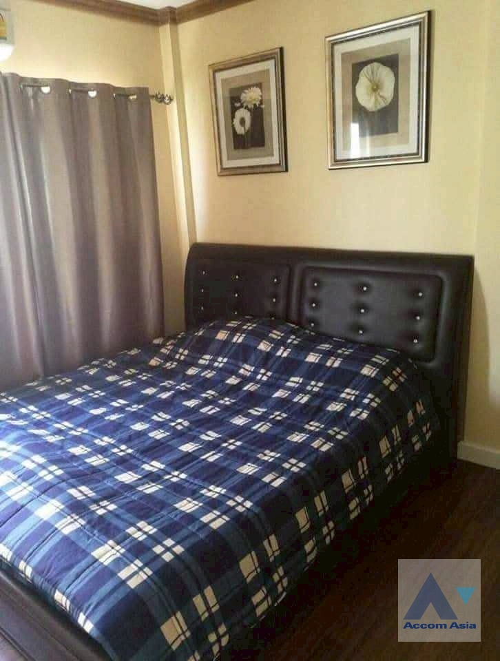 6  3 br House For Rent in Krungthep Kreetha ,Bangkok  at Town Avenue Rama 9 AA43628