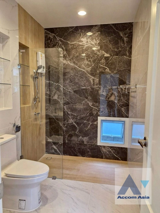 8  3 br House For Rent in Sathorn ,Bangkok MRT Lumphini AA43631